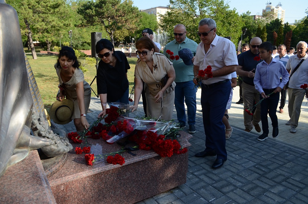 Сегодня день памяти и скорби: 18 лет трагедии в Беслане.